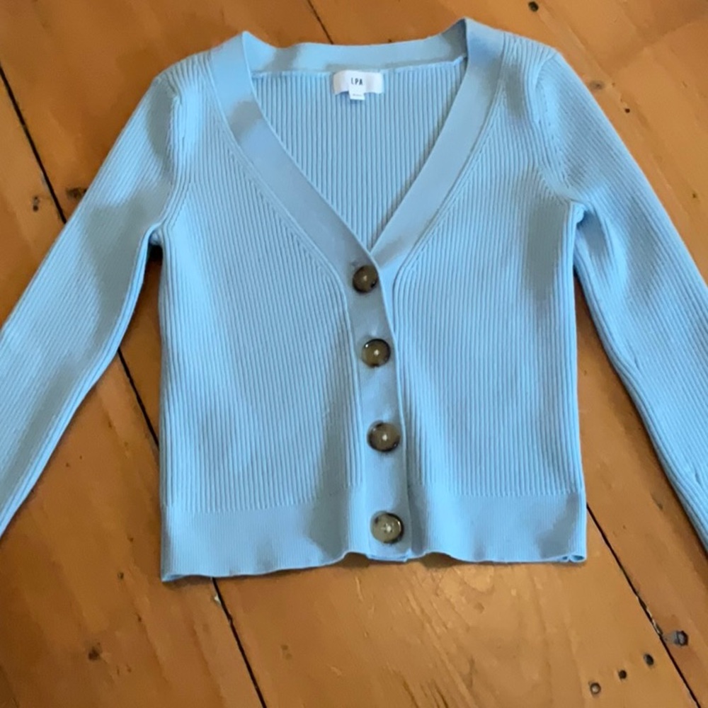 LPA RIBBED CROPPED CARDIGAN